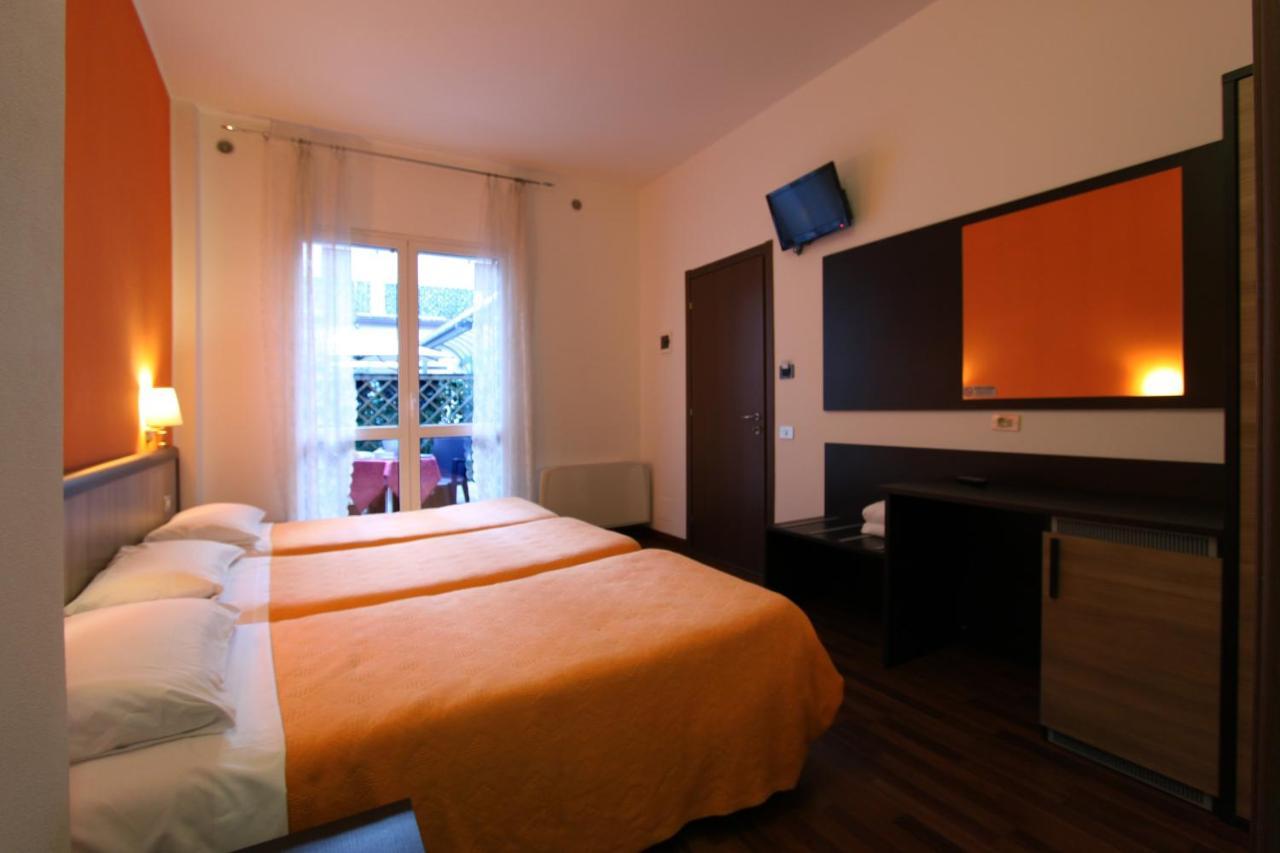 Lux Hotel Durante Milánó Kültér fotó