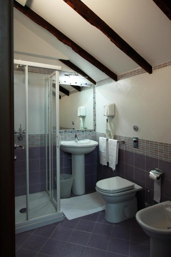 Lux Hotel Durante Milánó Kültér fotó