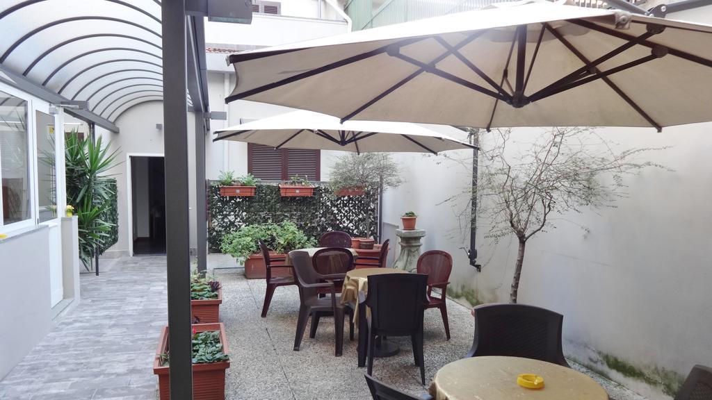 Lux Hotel Durante Milánó Kültér fotó