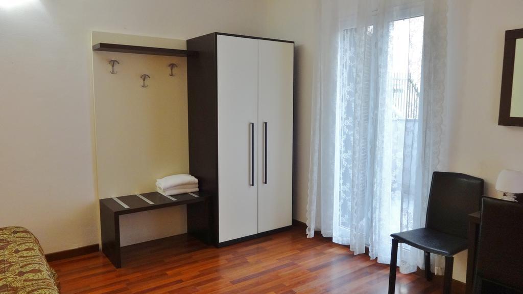 Lux Hotel Durante Milánó Kültér fotó
