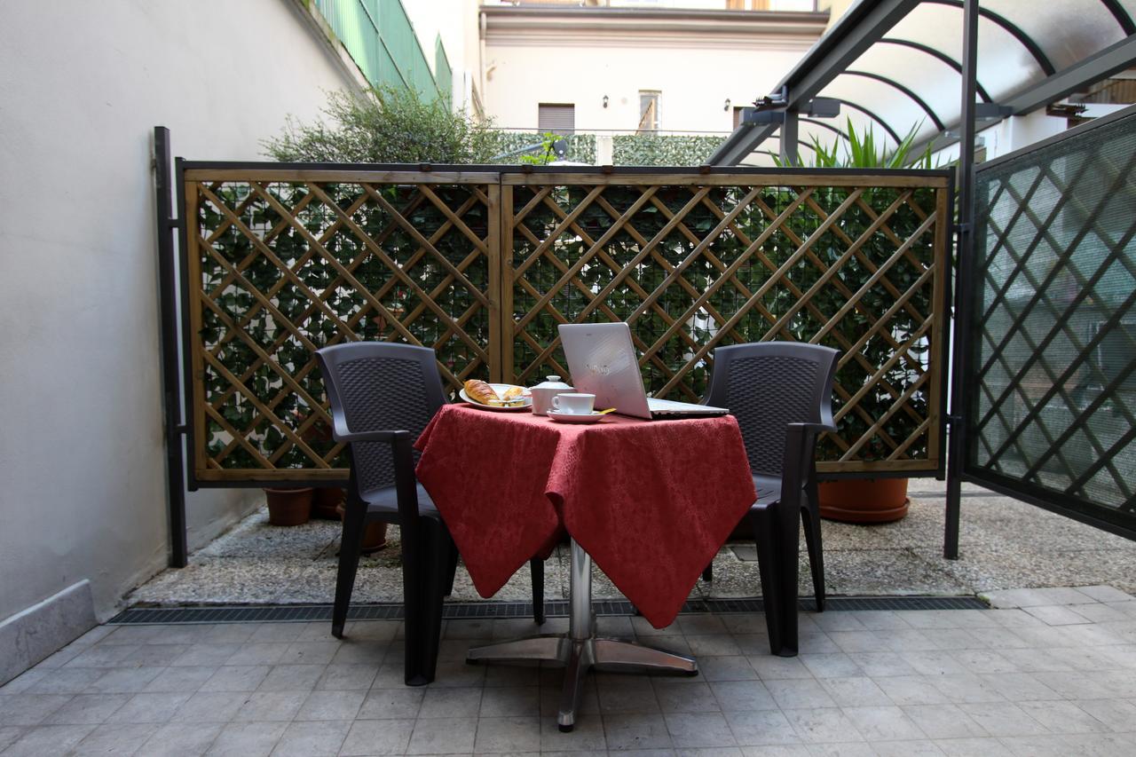 Lux Hotel Durante Milánó Kültér fotó