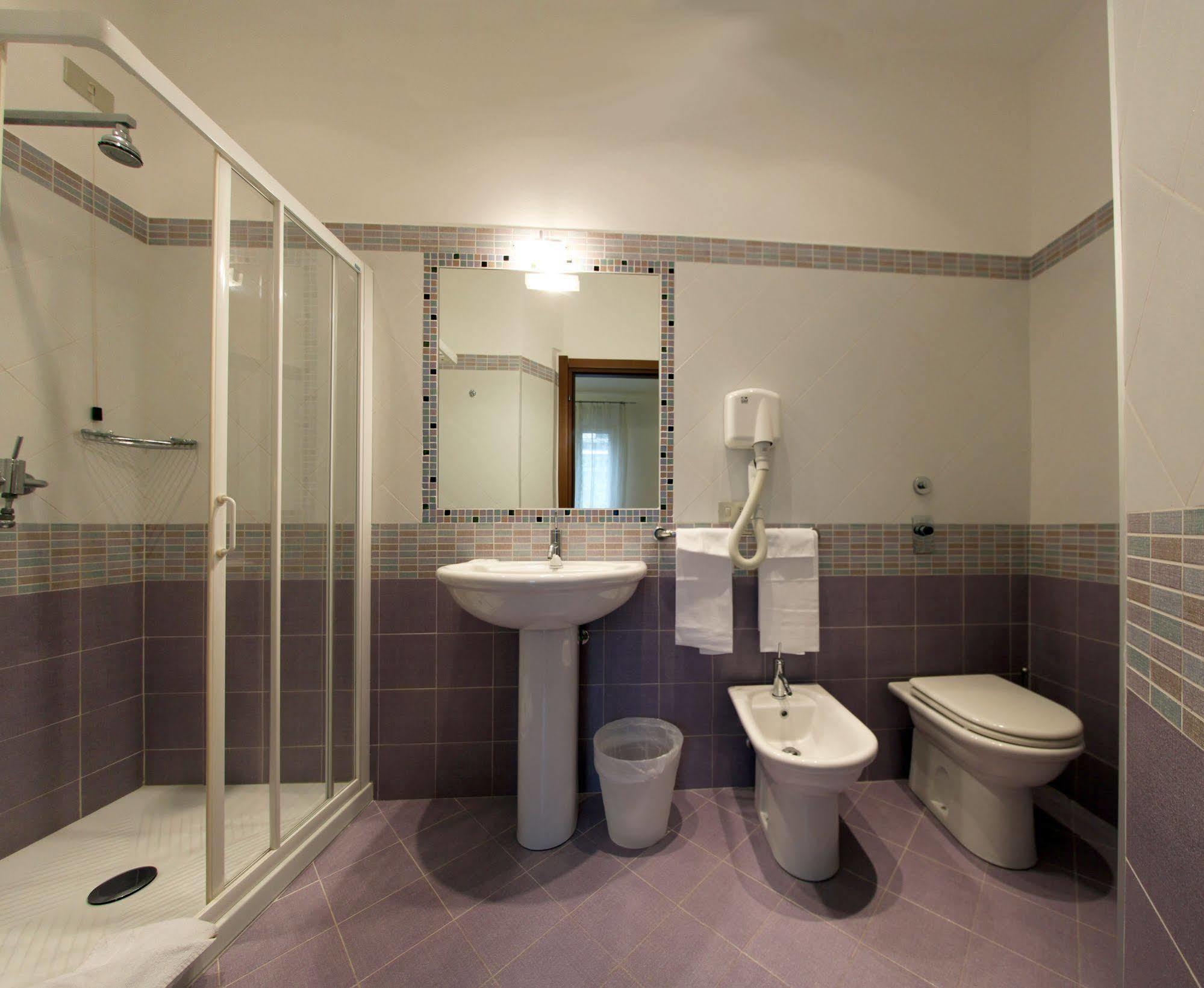 Lux Hotel Durante Milánó Kültér fotó